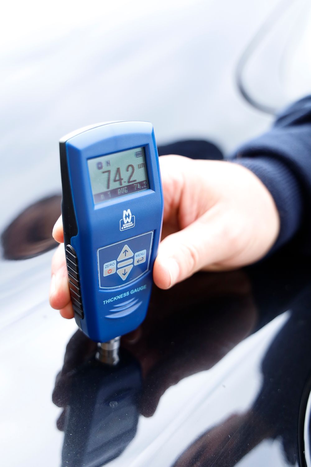 mwt-2100 Moore & Wright  MWT-2100  Thickness Gauge 101 to 1250 μm Accuracy, 1000 μm Resolution, LCD Backlight Display