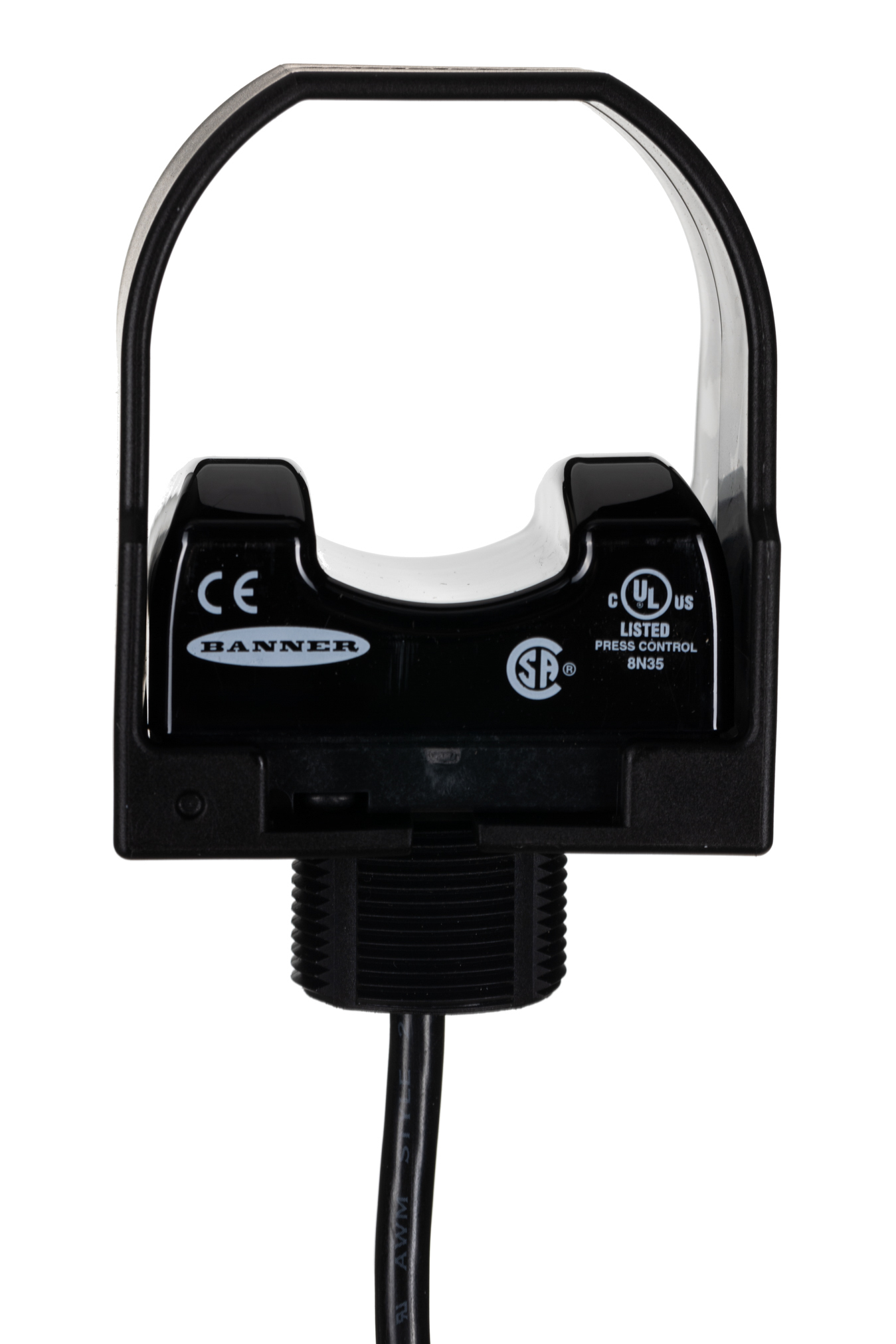 Banner OTB Series Illuminated Push Button Switch, Momentary, Panel, 30.2 mm Cutout, IP66