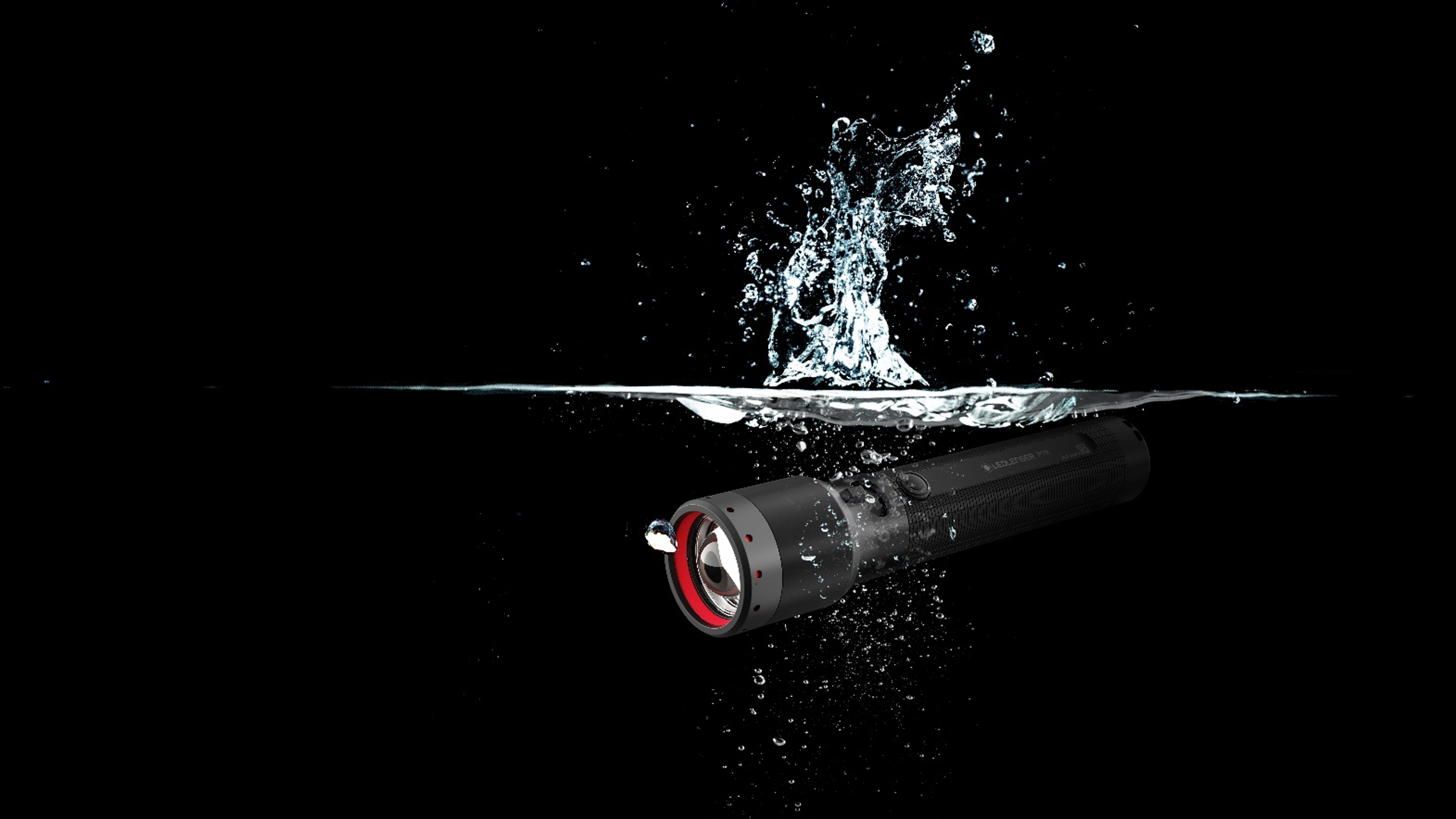 p7r LEDLENSER LED Torch Black Rechargeable 2000 lm, 159 mm