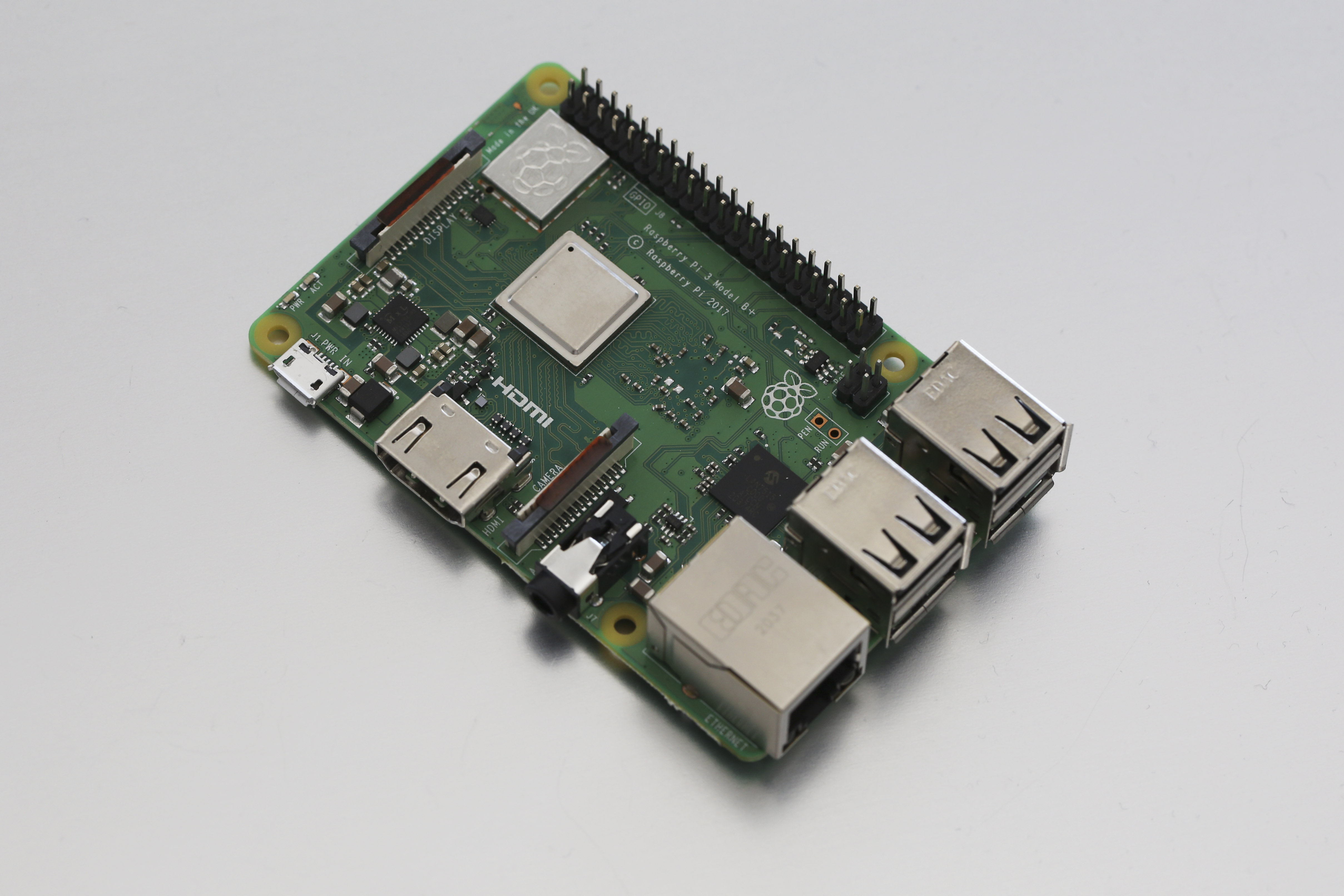 raspberry-pi-3-model-b Raspberry Pi 3 Model B+