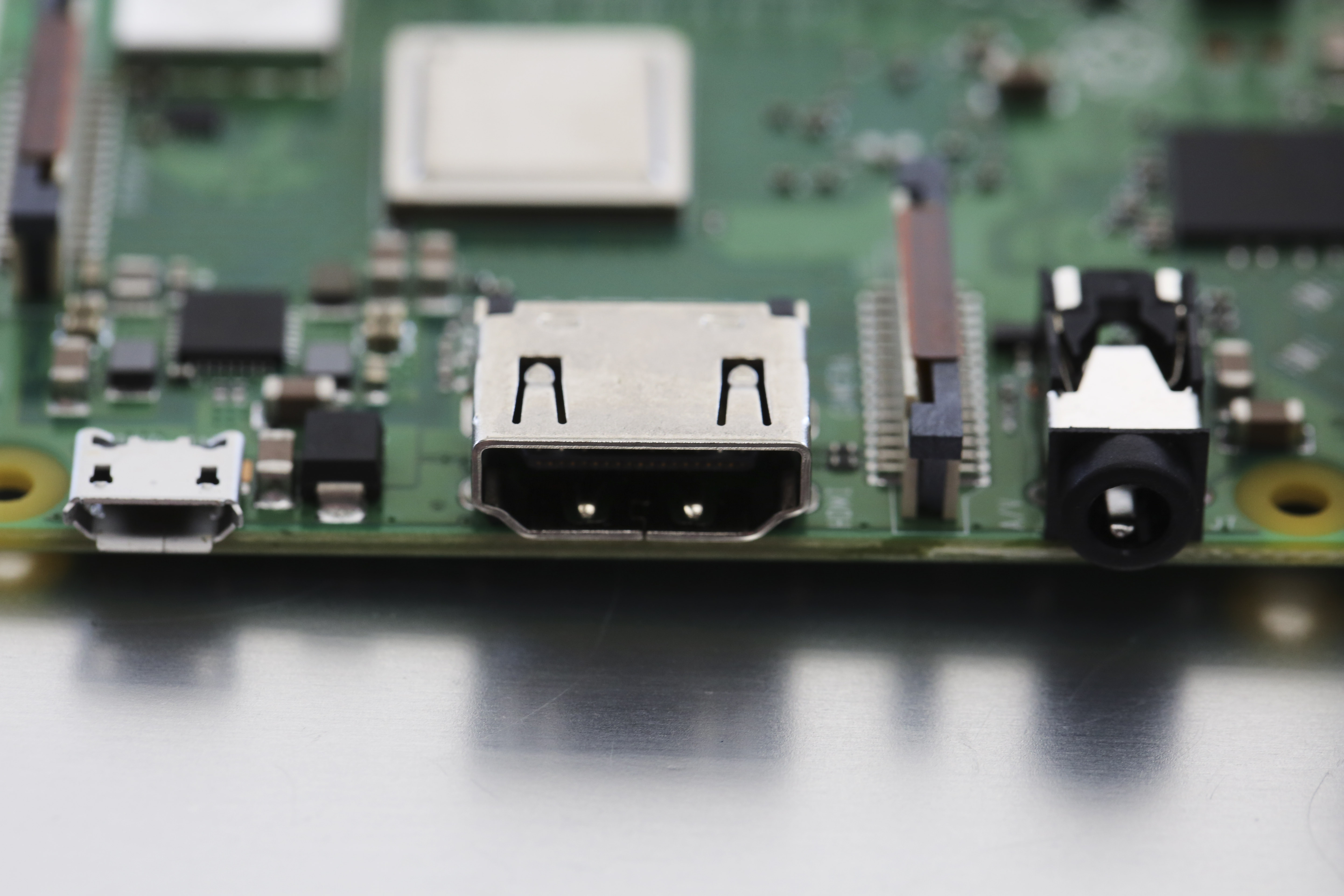 raspberry-pi-3-model-b Raspberry Pi 3 Model B+