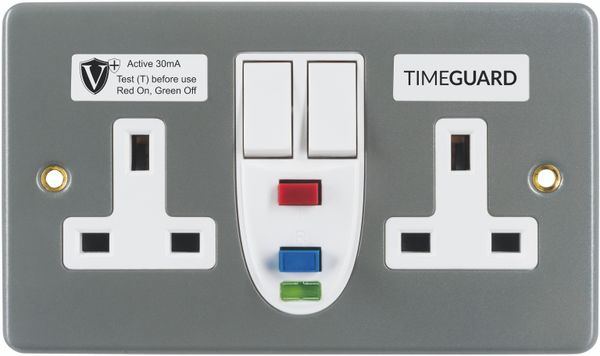 rcd07mavn Timeguard 30A, Active 1 RCD Socket, Plastic, Surface Switched, BS7288 & BS1363-2, 230V ac, White, Metallic
