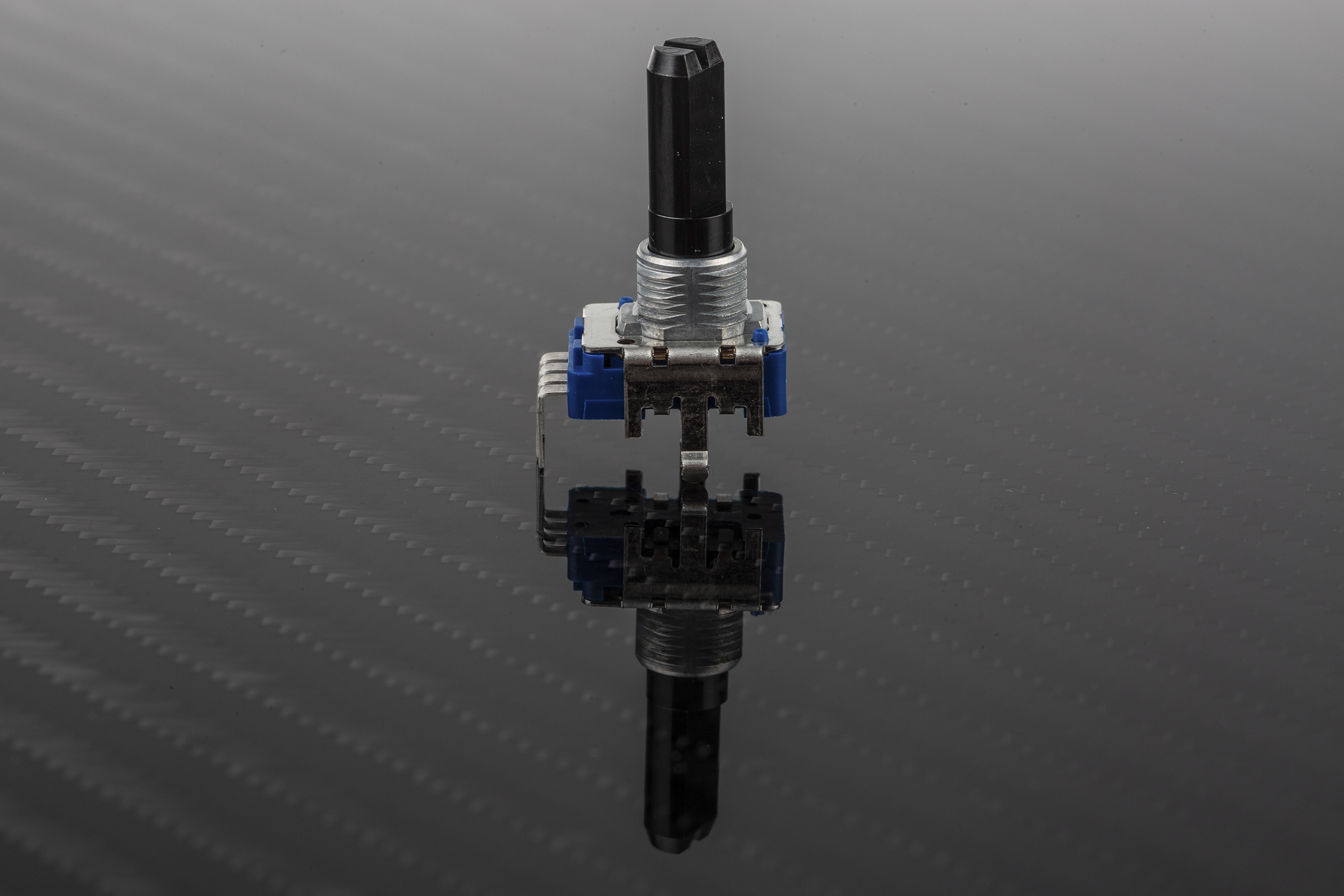 rk11k1140a63 Alps Alpine RK11K 50 kΩ Rotary Carbon Film Potentiometer 1-Turns 1-Gang Panel Mount, Through Hole, RK11K1140A63