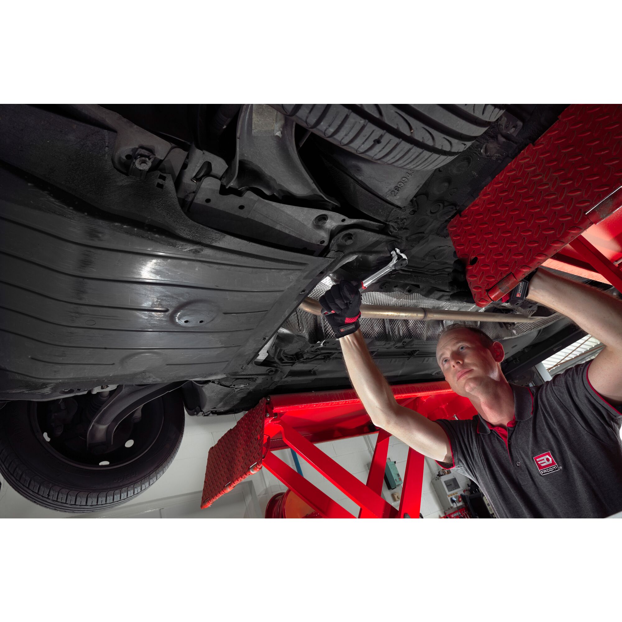 s161b Facom S.161B 12.7 mm Ratchet with Bi-Material Elastomer Handle, 260mm Overall
