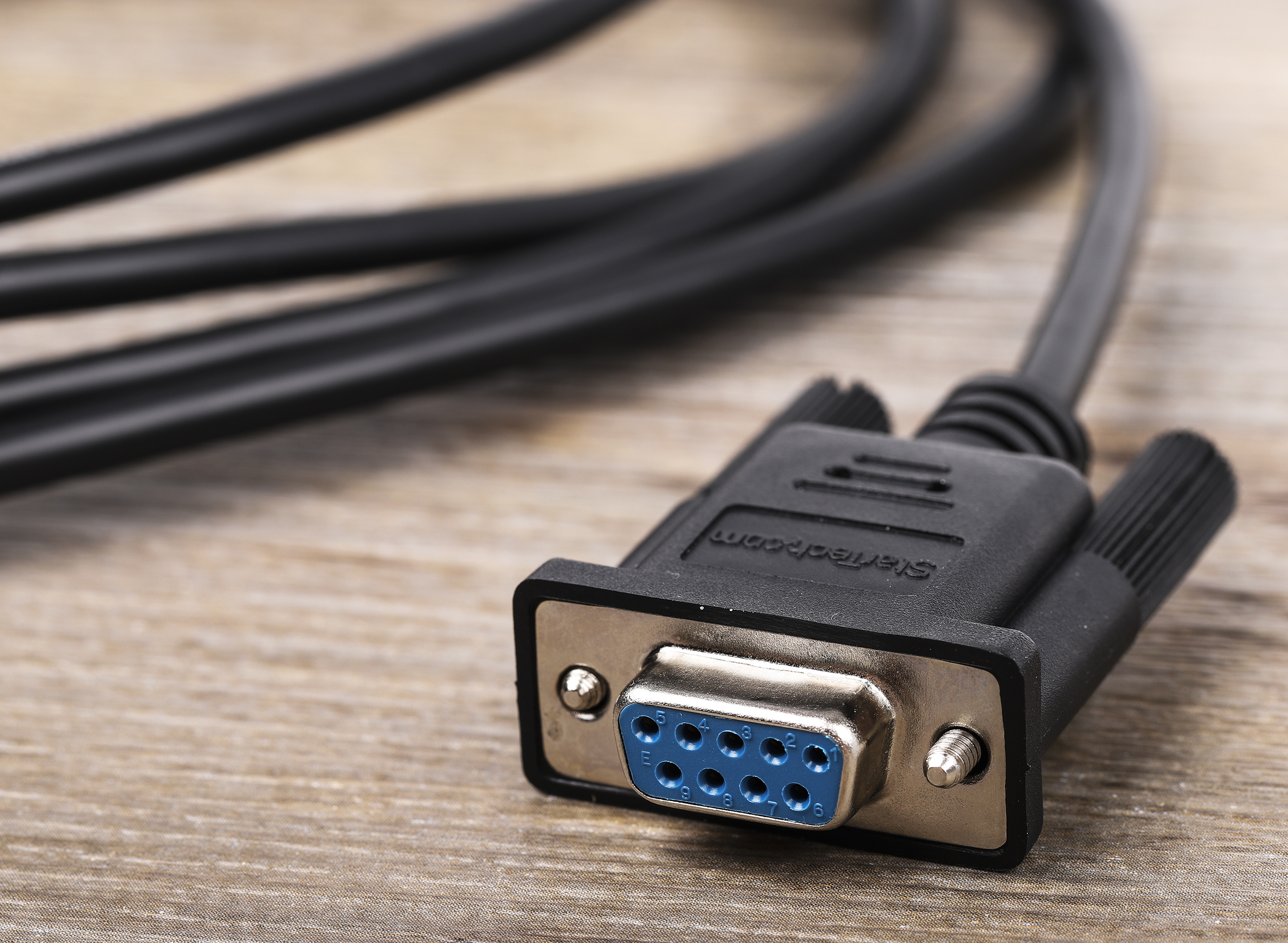 scnm9fm2mbk StarTech.com Female D-Sub 9-Pin to Male DB9 Serial Cable, 2 m Polyvinyl Chloride, SCNM Series