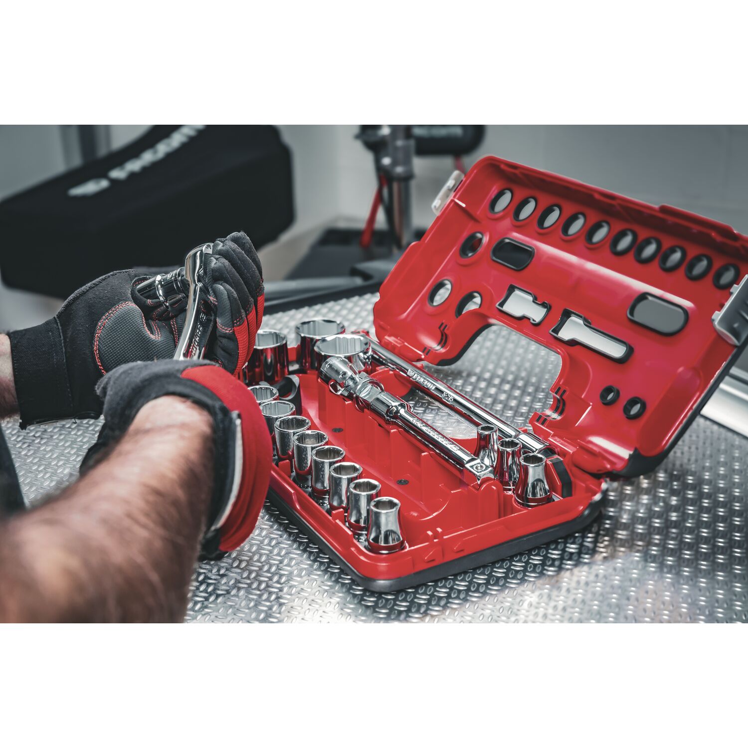 Facom 21-Piece 1/2 in Standard Socket Set