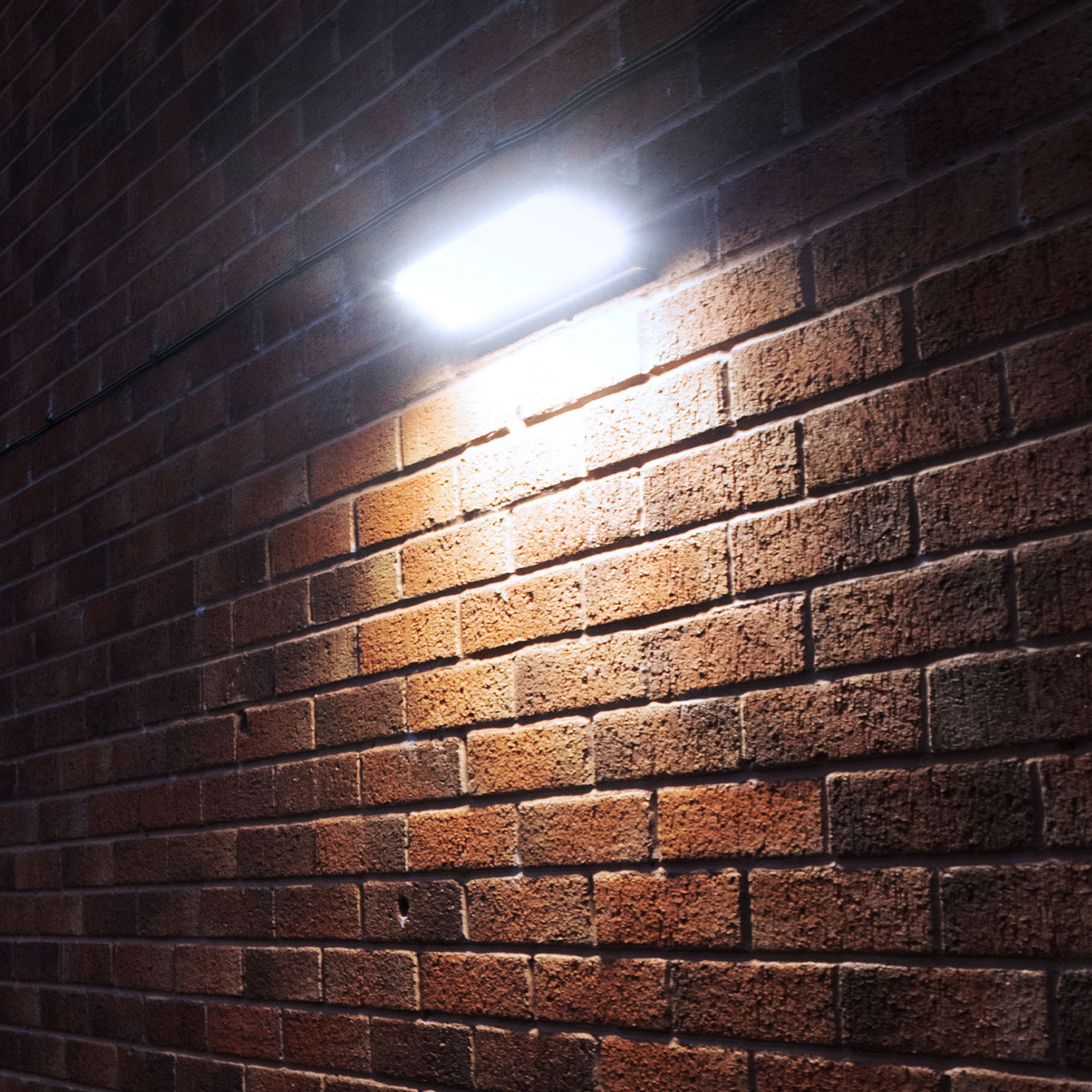 sml-ledge TradeTuff PIR Included Solar Powered LED Floodlight, 1 LED, 450 lm, IP65