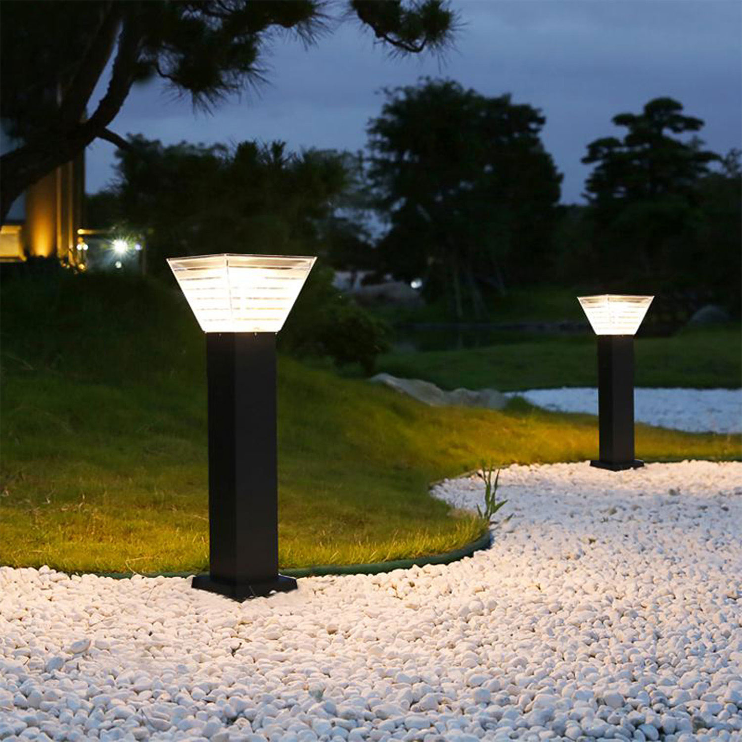 ssb-1 TradeTuff SSB Solar Powered LED Floodlight, 5 W, 500 lm, IP65, 3.2V