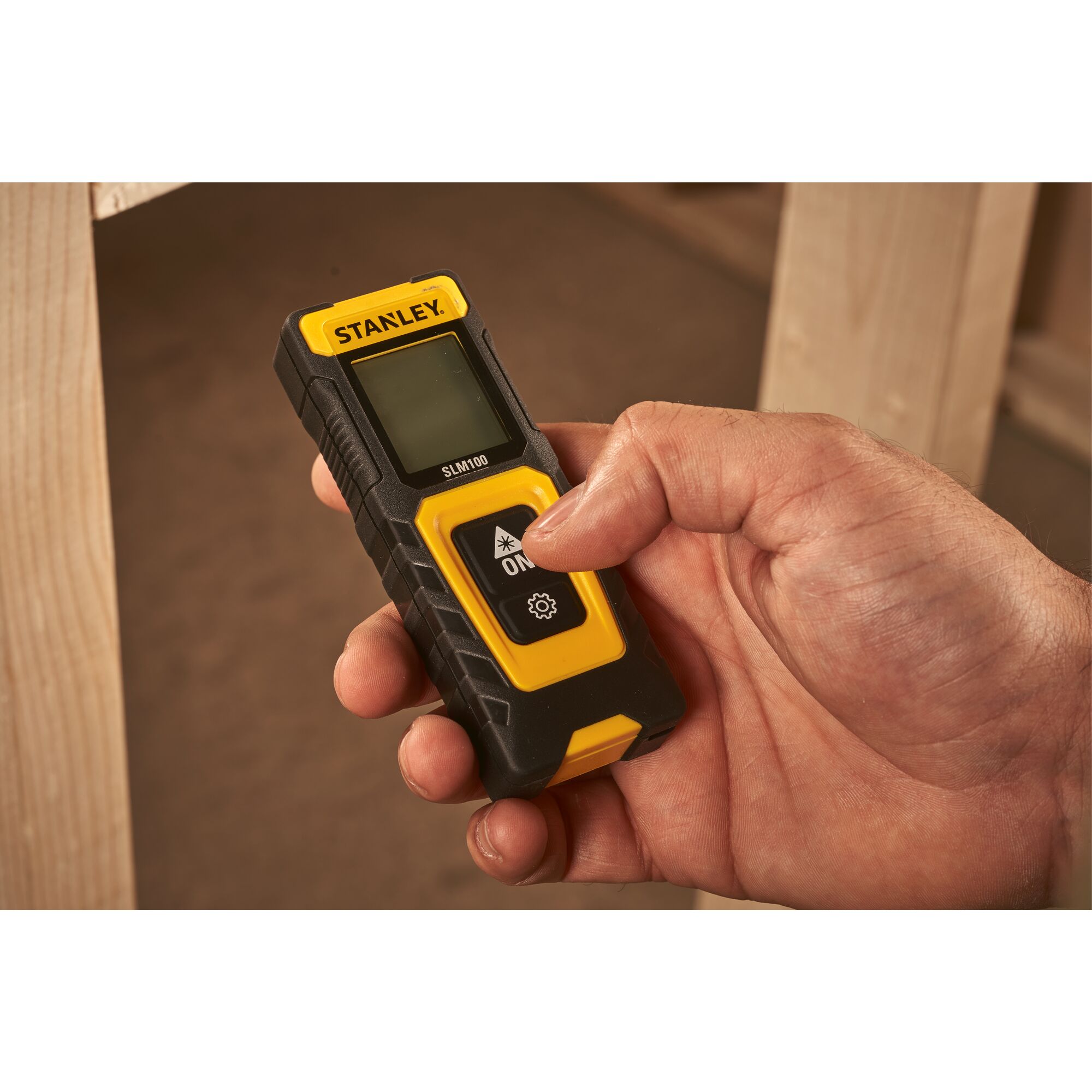 stht77100-0 Stanley Distance Meter, 30 m Range, ±3 mm Accuracy