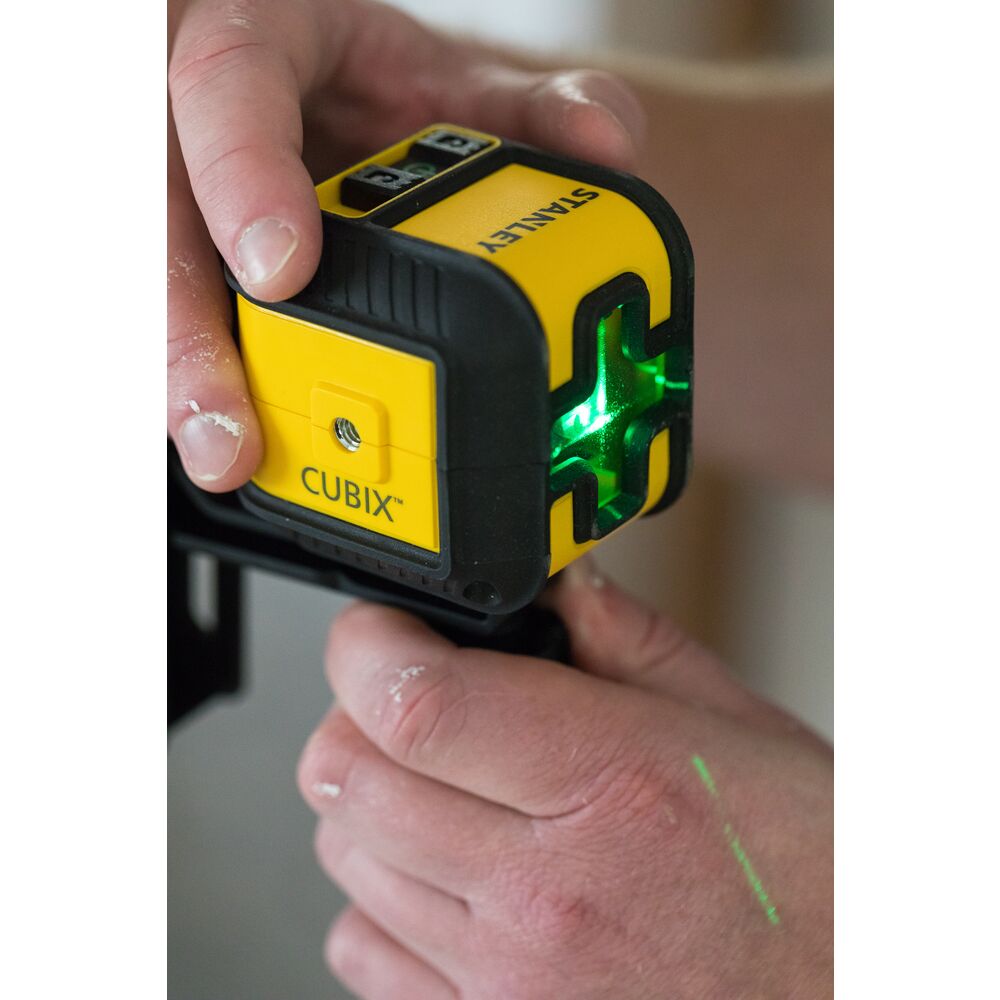 stht77499-1 DeWALT STHT77499-1 Laser Colour Green Line Laser, 2