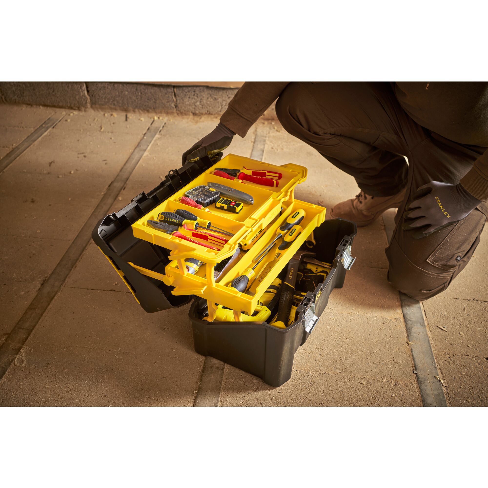 stst83397-1 Stanley Plastic Tool Box 285 mm 490 mm 255mm