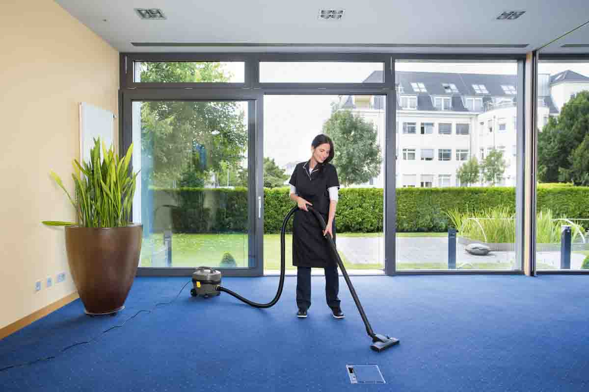 t-71 Karcher T 7/1 Floor Vacuum Cleaner Vacuum Cleaner, 7.5 m Cable, 240V ac, Type G - British 3-Pin