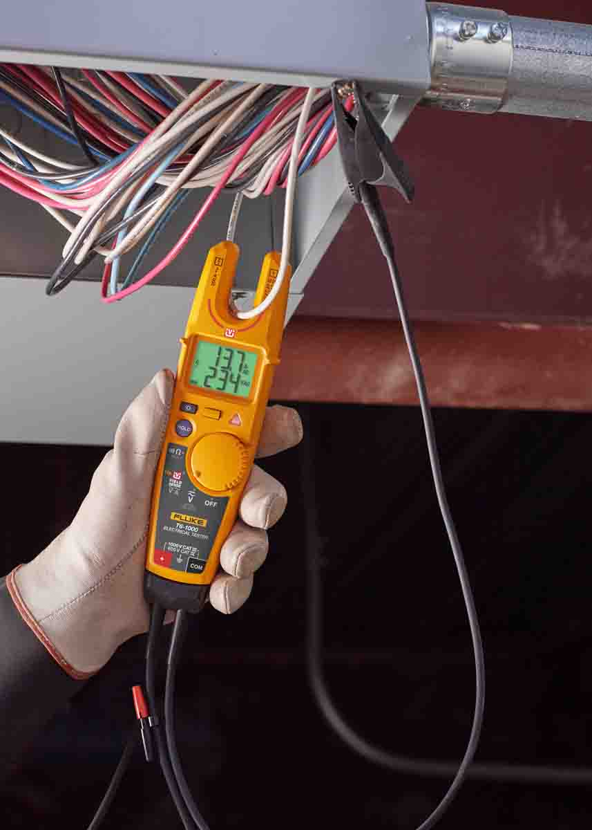 t6-1000 Fluke T6-1000, LCD Voltage Tester, 1000V, Battery Powered CAT IV, CAT III, RSCAL, T6-1000