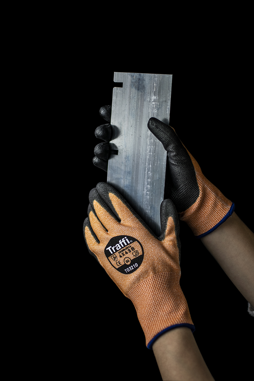 tg3210-10 Traffi TG3220 Amber HPPE, Polyamide Cut Resistant Gloves, Size 10, Polyurethane Coating