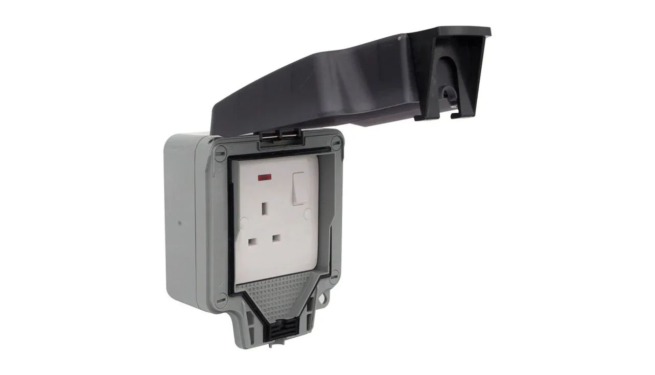 Timeguard 13A 1 Gang Switched Fused Spur BS EN 60529 IP66