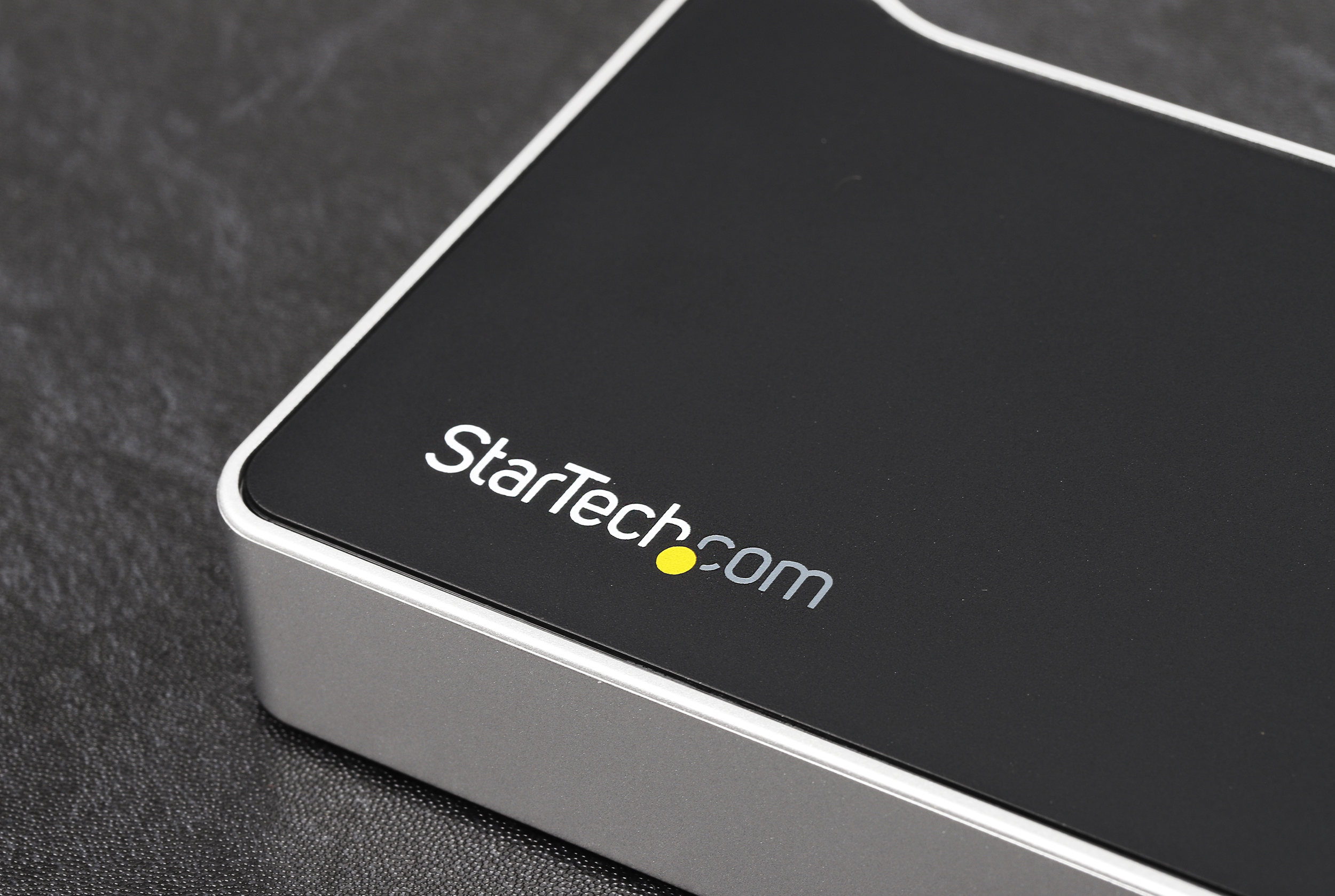 usb3dockh2dp StarTech.com  3 3840 x 2160 pixel USB 3.0 Docking Station USB Type B, USB Type A Portswith HDMI, DisplayPort - 5 xUSB