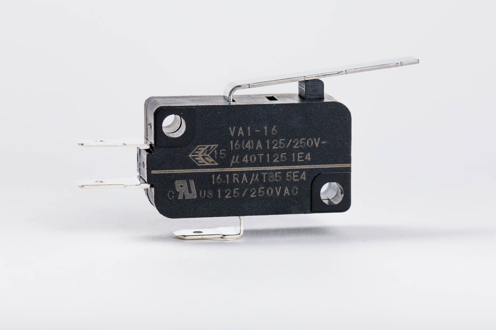 Zippy Lever Snap Action Micro Switch, Solder Terminal, 16.1 A, 250 V ac, 1 V dc, SPDT