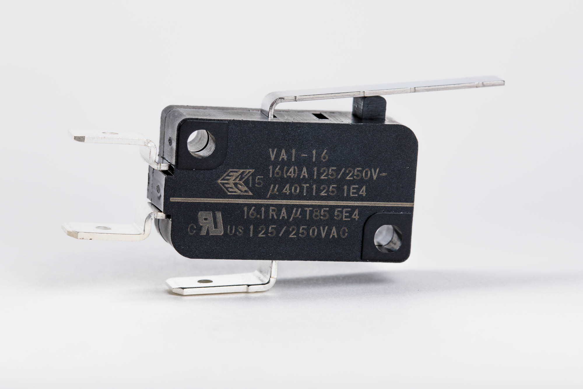 Zippy Lever Snap Action Micro Switch, Solder Terminal, 16.1 A, 250 V ac, 1 V dc, SPDT