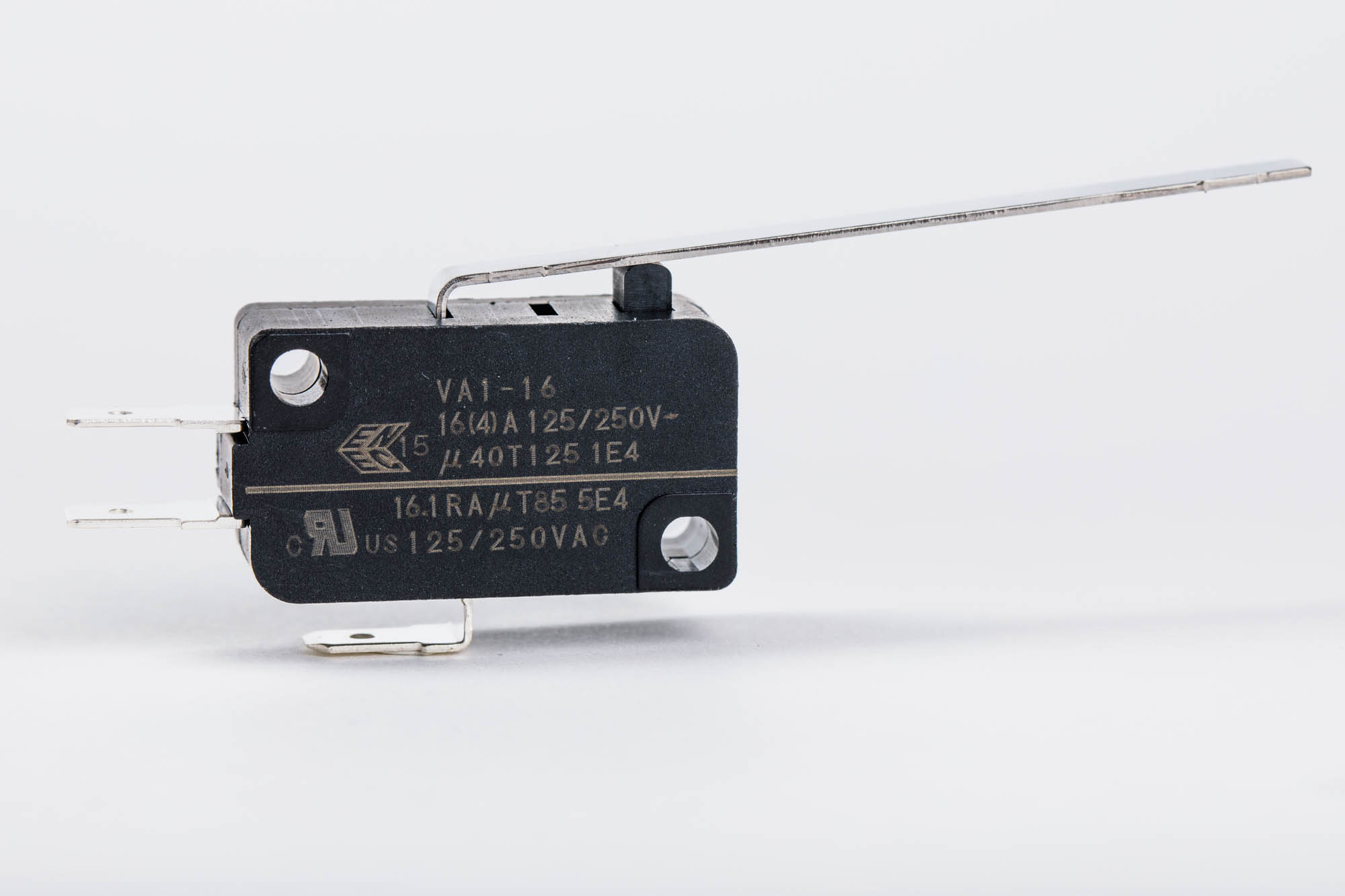 Zippy Lever Snap Action Micro Switch, Solder Terminal, 16.1 A, 250 V ac, 1 V dc, SPDT