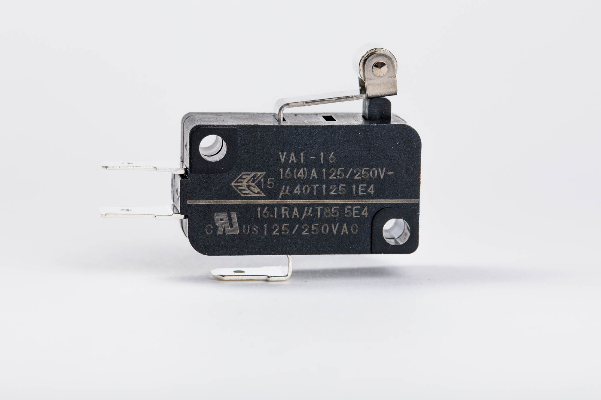 Zippy Roller Lever Snap Action Micro Switch, Solder Terminal, 16.1 A, 250 V ac, 1 V dc, SPDT