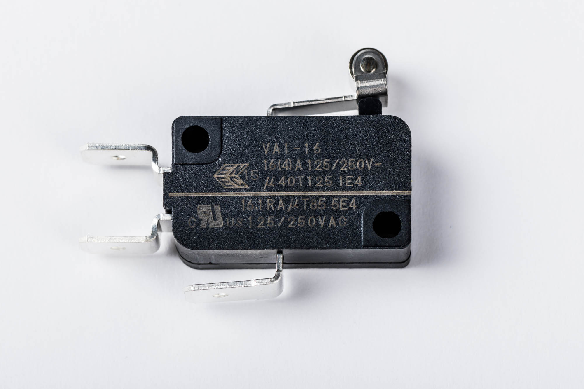 Zippy Roller Lever Snap Action Micro Switch, Solder Terminal, 16.1 A, 250 V ac, 1 V dc, SPDT