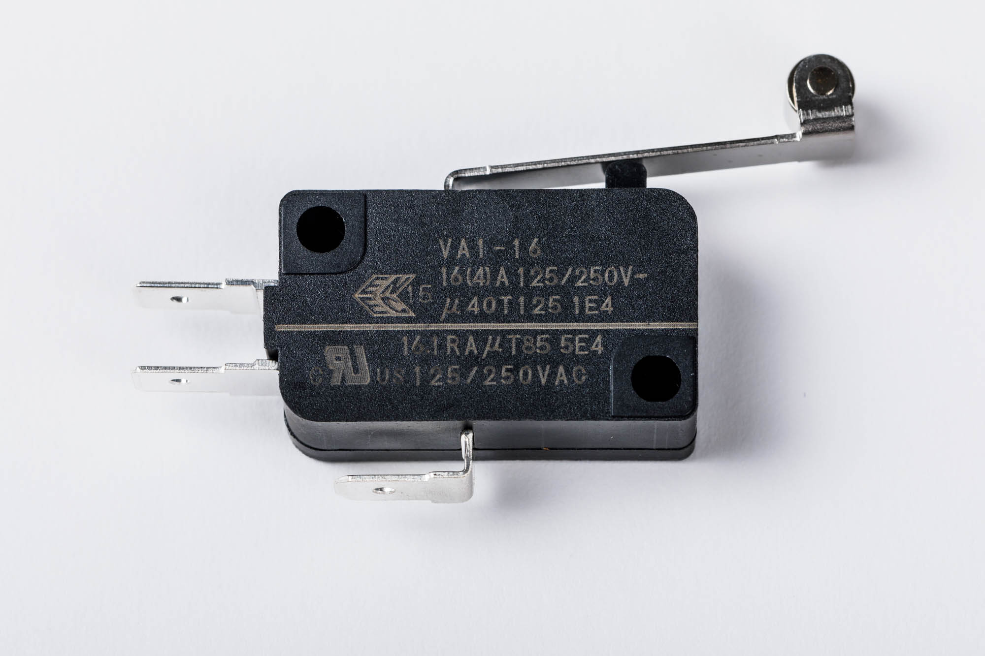 Zippy Roller Lever Snap Action Micro Switch, Solder Terminal, 16.1 A, 250 V ac, 1 V dc, SPDT