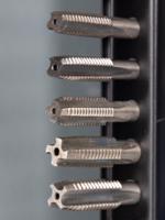 226-8889 RS PRO 32-Piece HSS Tap & Die Set, M3 - M12 Taps, M3 - M12 Dies