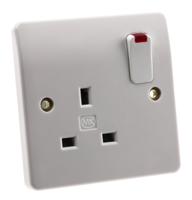 k2657-whi MK Electric Logic Plus White 1 Gang Plug Socket, 2 Poles, 13A, Type G - British, Indoor Use