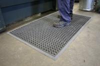hi010001g Coba Europe High Duty Grit Nitrile Rubber Walkway Mat, 0.9m x 1.5m x 13mm
