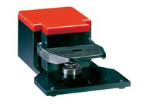 kg100s11 Lovato Foot Switch Momentary Foot Switch - Plastic Case Material, SPDT, 10 A Contact Current, 600V Contact Voltage