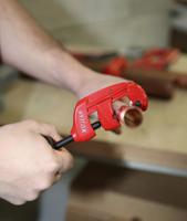 359-5573 Virax Pipe Cutter 6 → 28 mm, Cuts Copper