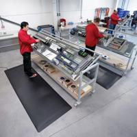 826s0035bl Notrax 826 PVC Anti-Fatigue Mat, 91cm x 150cm x 14mm