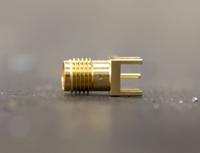 526-5785 RS PRO, Jack Edge Mount SMA Connector, 50Ω, Solder Termination, Straight Body