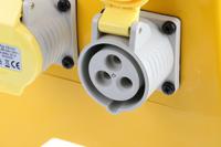 eou-4f Carroll & Meynell Splitter Box, 110V ac Primary, 110V ac Secondary, 16A O/P