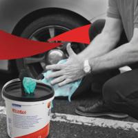 7775 WYPALL Power Clean Cleaning Wipes Refill  Wet Industrial Wipes, Bucket of 90, 270 x 270mm