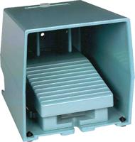xpem329 Schneider Electric Industrial Duty Momentary On-Off Foot Switch - Metal Case Material, 2NC+2NO, 3 A, 270 mA Contact