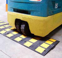 204-1760 RS PRO Rubber Speed Bump, 500 mm x 600mm x 20 mm, 5km/h Speed Limit