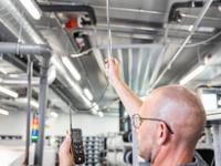 0563-0425 Testo 425 Telescopic Vane Anemometer, 30m/s Max, Measures Air Velocity, Temperature, Volume Flow