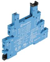 93017024 Finder 93 5 Pin 6→24V dc DIN Rail Relay Socket, for use with 34.81, 34.51 Series Relay