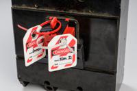 taglock-oversized-circt-brkr-lo-pk6 Brady Red 1-Lock Polypropylene Fibreglass Reinforced Nylon Circuit Breaker Switch Lockouts, 7.14mm Shackle