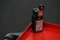 902-6856 RS PRO Roller Lever Limit Switch, NO/NC, IP65, DPST, Thermoplastic Housing, 400V ac Max, 4A Max