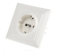 5ub1580 Siemens DELTA White 1 Gang Plug Socket, 16A, Type F - German Schuko, Indoor Use
