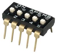 ikd0500101 APEM 5 Way Through Hole DIP Switch SPST, Raised Actuator Slide Actuator