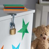 y110b401222 Yale Padlock Brass Padlock, 6.3mm Shackle, 40mm Body