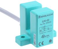 sj10-e2 Pepperl + Fuchs PNP Inductive Sensor 45mm Length, 10 → 30 V dc supply voltage , IP67 Rating