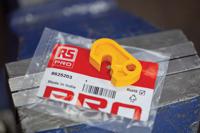 862-5203 RS PRO Yellow 1-Lock ABS Miniature Circuit Breaker Lockout, 7.65mm Shackle, 7mm Attachment