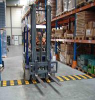 204-1761 RS PRO Rubber Speed Bump End Cap, 300 mm x 600mm x 20 mm, 30km/h Speed Limit