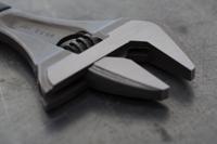 9033 Bahco Adjustable Spanner, 270 mm Overall, 46mm Jaw Capacity, Plastic Handle