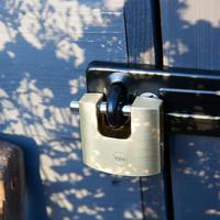 y114b601141 Yale Padlock Brass Padlock, 9mm Shackle, 60mm Body