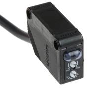 e3z-d82-2m Omron Diffuse Photoelectric Sensor, Block Sensor, 1 m Detection Range